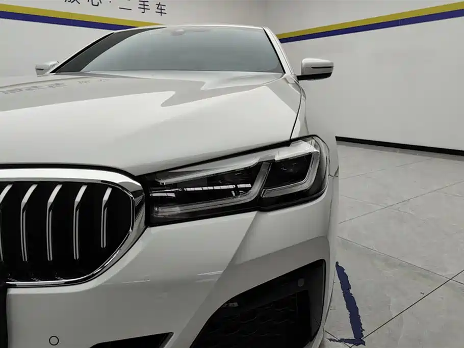 BMW 5 Series 2022 Model Second Facelift 525Li M Sport Package фото 5