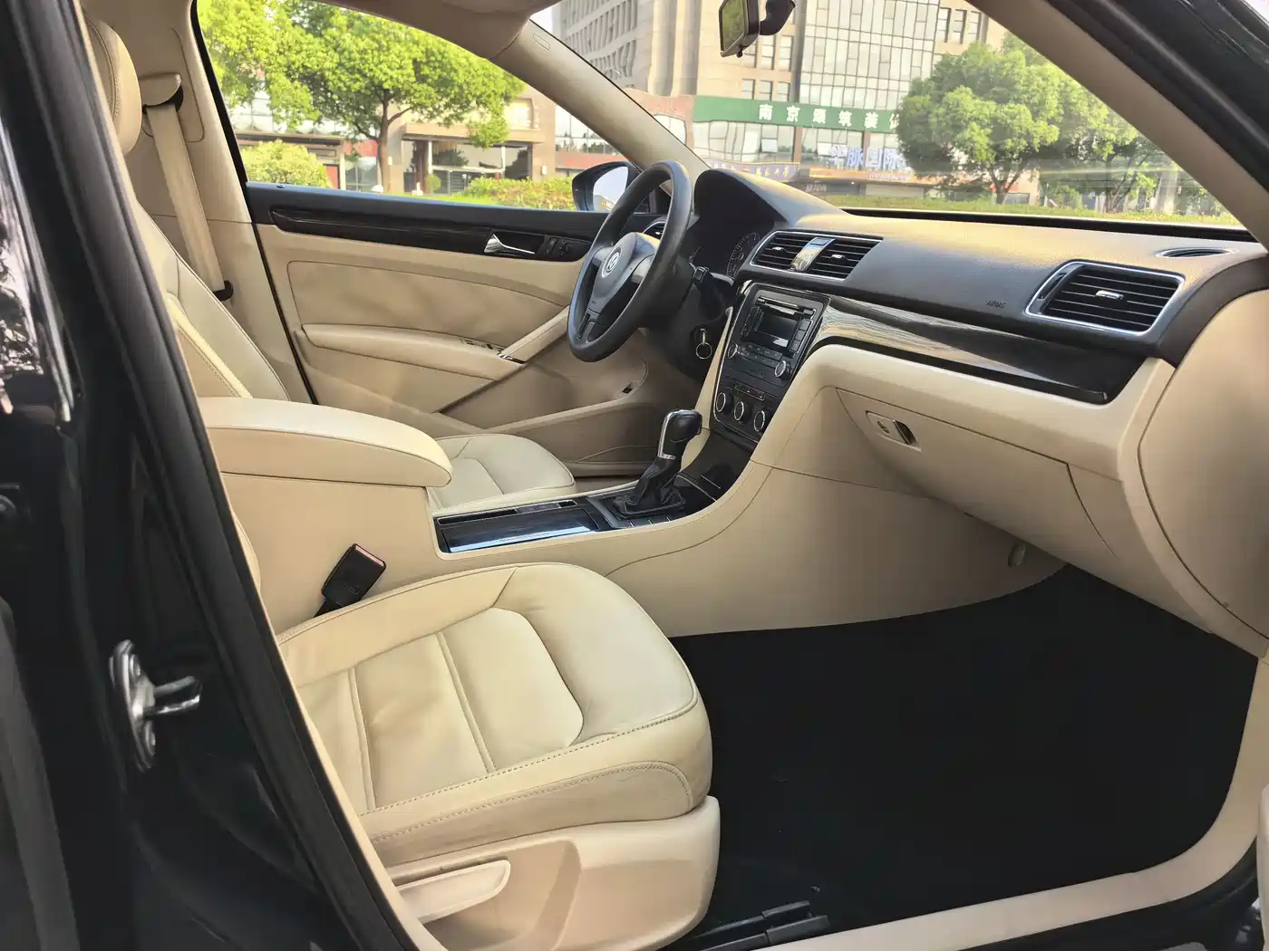 Volkswagen Passat 2013 1.8TSI DSG Government Procurement Edition фото 15