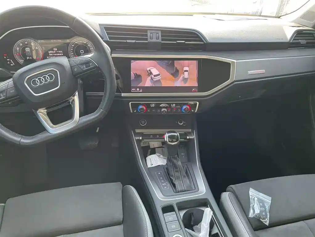 Audi Q3 2022 35 TFSI Fashion Dynamic фото 2