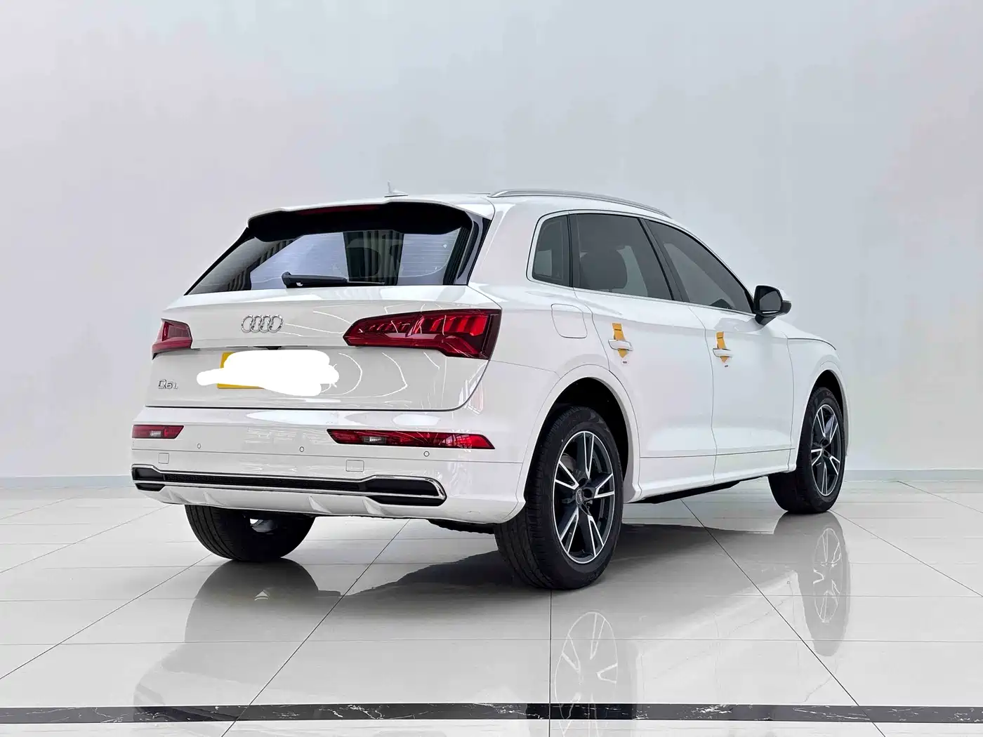 Audi Q5L 2020 Facelift 40 TFSI Honor Fashion фото 3