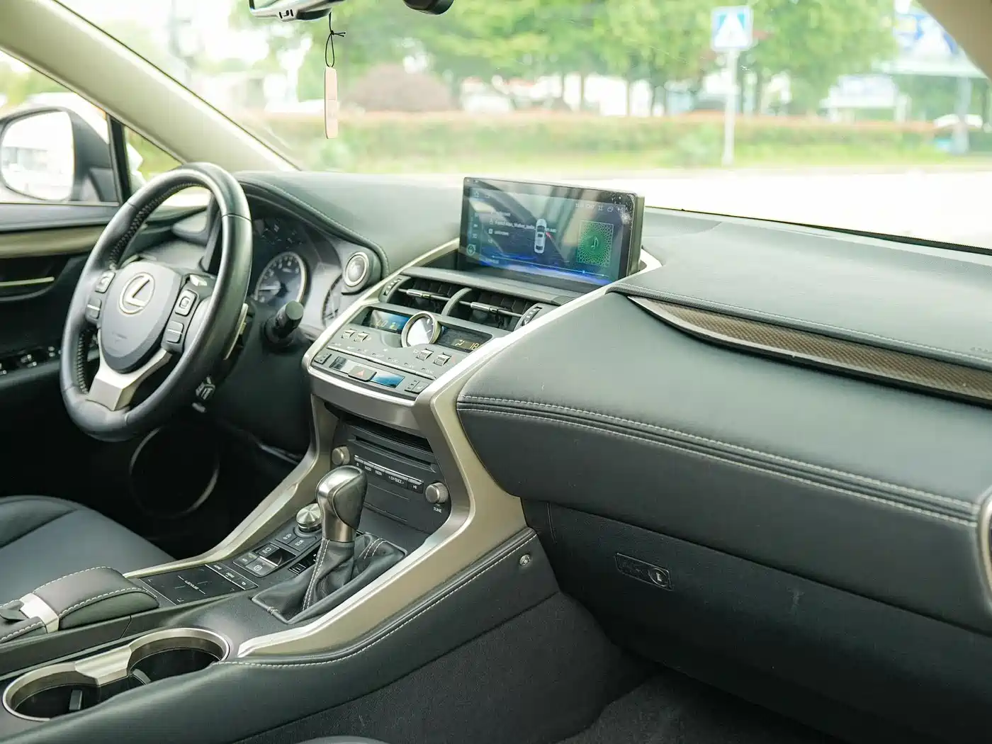 Lexus NX 2018 Model 300 FWD Fengxing Edition фото 7