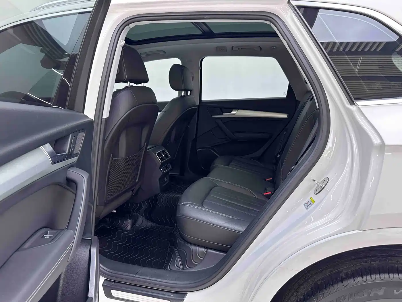 Audi Q5L 2020 Facelift 40 TFSI Honor Fashion фото 9
