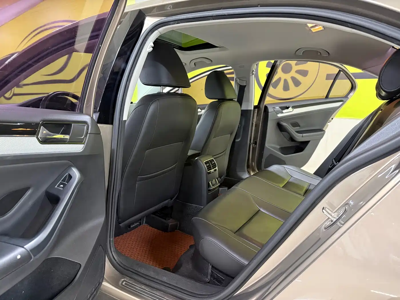 Volkswagen Sagitar 2017 1.6L Manual Comfort фото 13