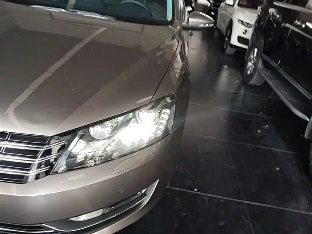 Volkswagen Passat 2015 1.8TSI DSG Prestige Edition фото 24