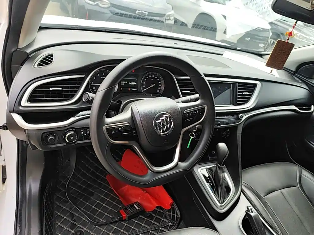 Фото 10 - Buick Excelle