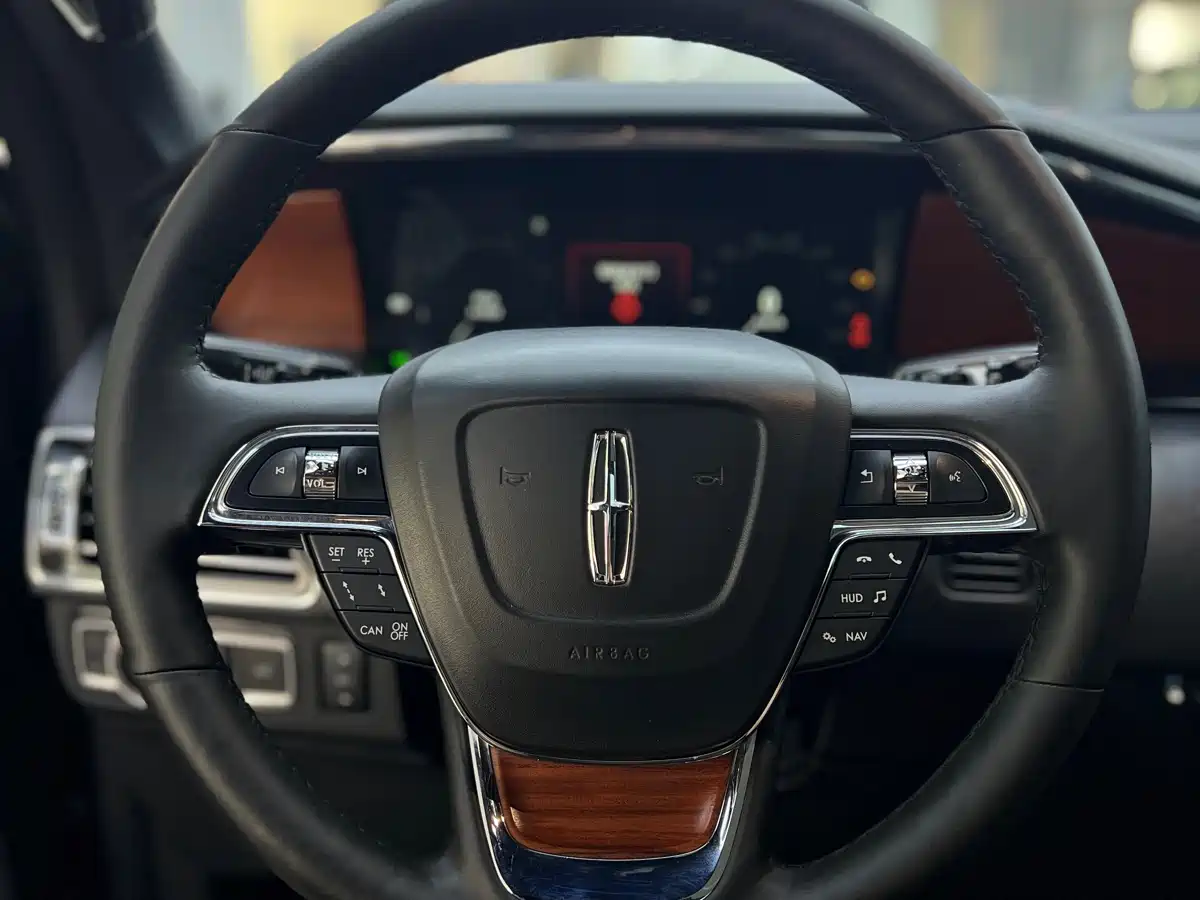 Lincoln Navigator 2019 3.5T Ultimate China VI фото 7