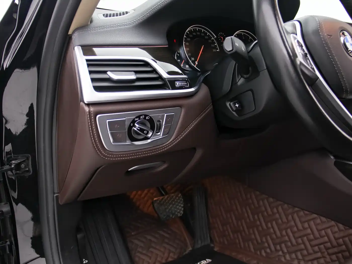 BMW 7 Series 2018 730Li Leading Type Excellence Package фото 7