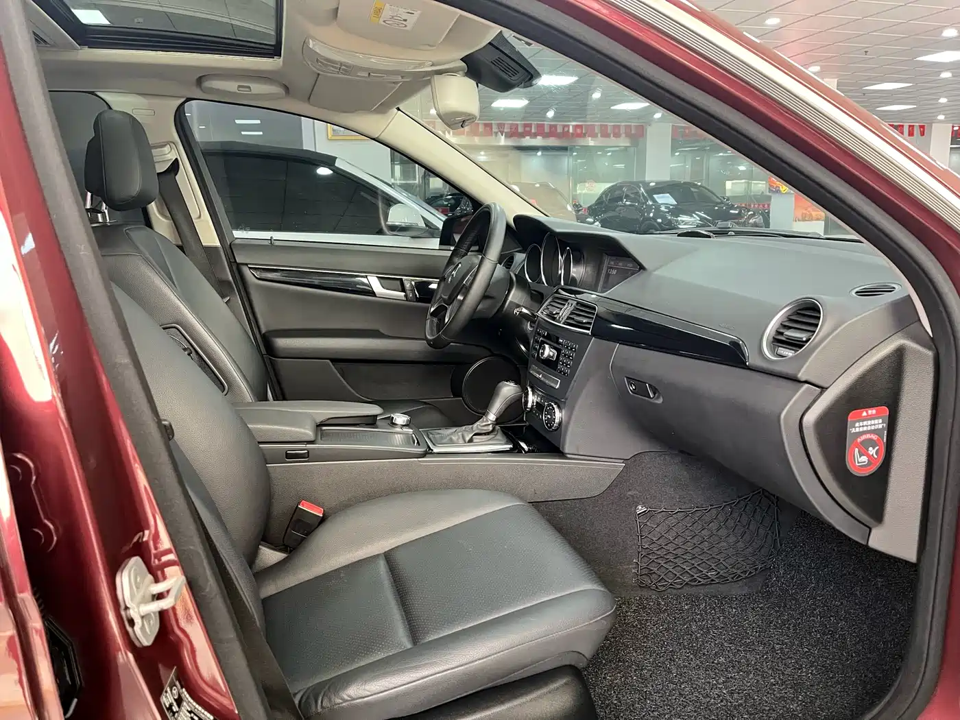 Mercedes-Benz C-Class 2013 C 180 Classic Grand Edition фото 9
