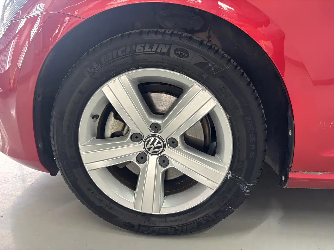 Volkswagen Golf 2017 230TSI Auto Comfort Millionth Anniversary Edition фото 11