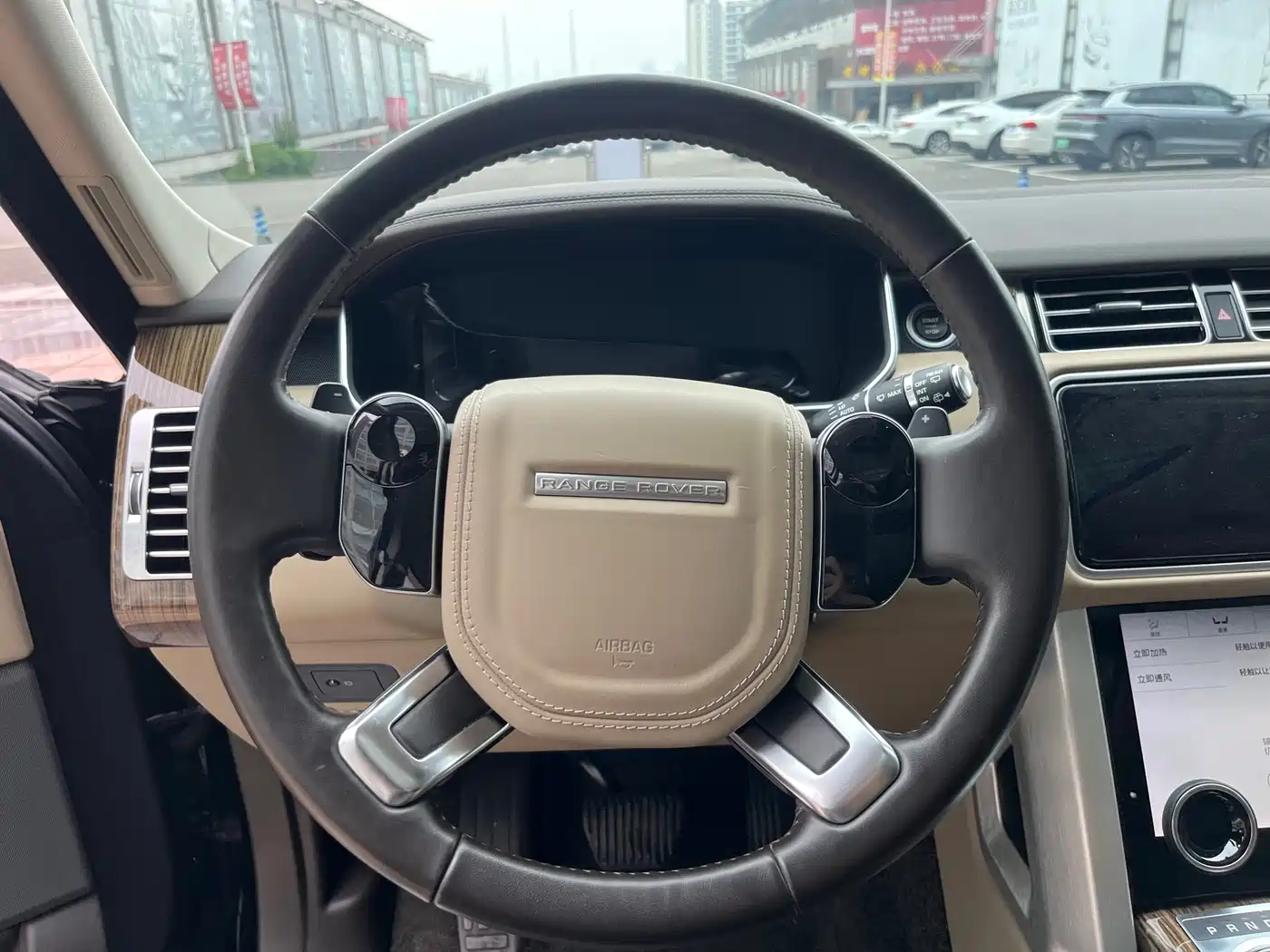 Land Rover Range Rover 2019 3.0 SC V6 Heritage Extended Edition фото 11