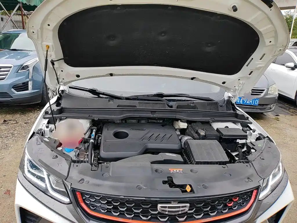 Фото 20 - Geely Coolray