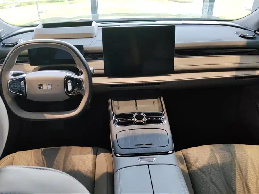Geely Galaxy Galaxy Xingyao 8 2025 130km EM-P Starship Edition фото 12