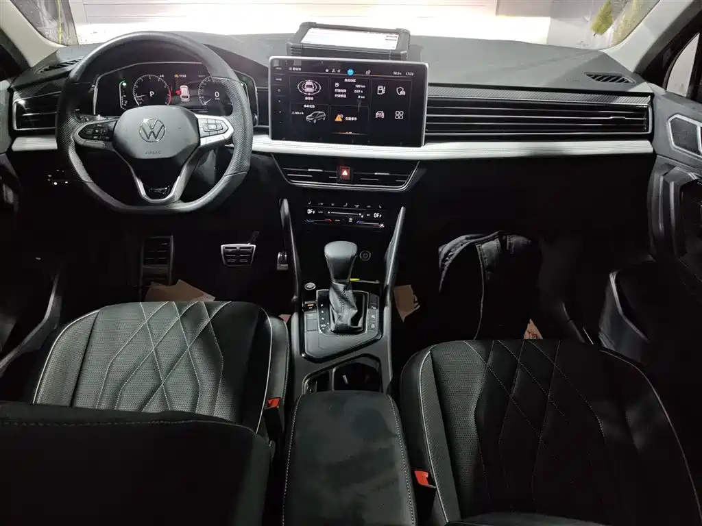 Volkswagen Tiguan L 2024 330TSI Automatic 2WD R-Line Premium Enjoyment Edition фото 7