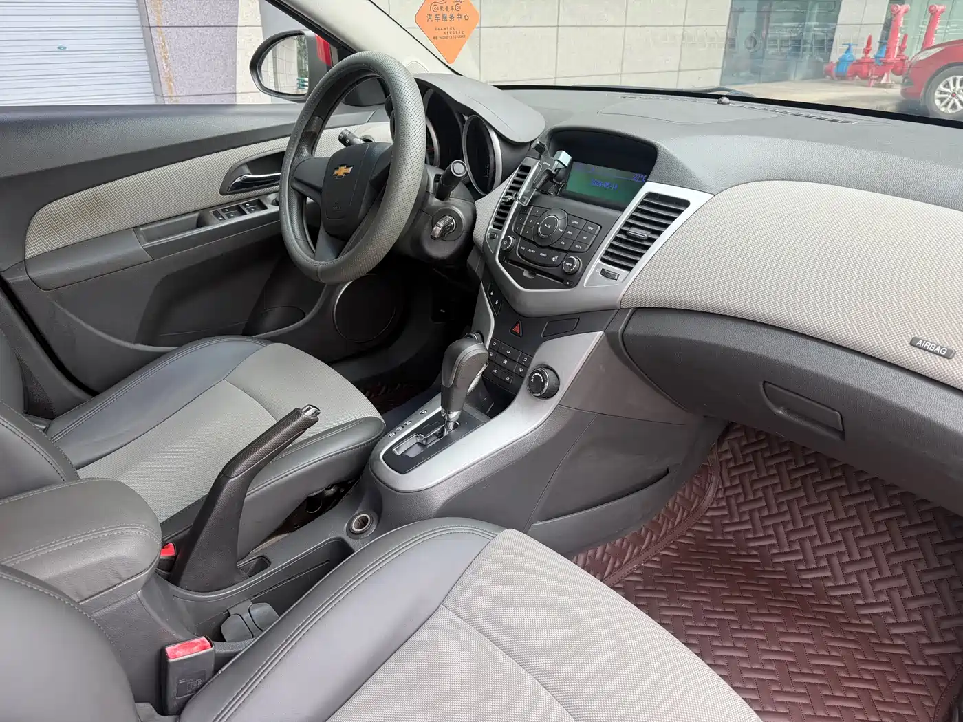 Chevrolet Cruze 2013 Model 1.8L SE AT фото 15