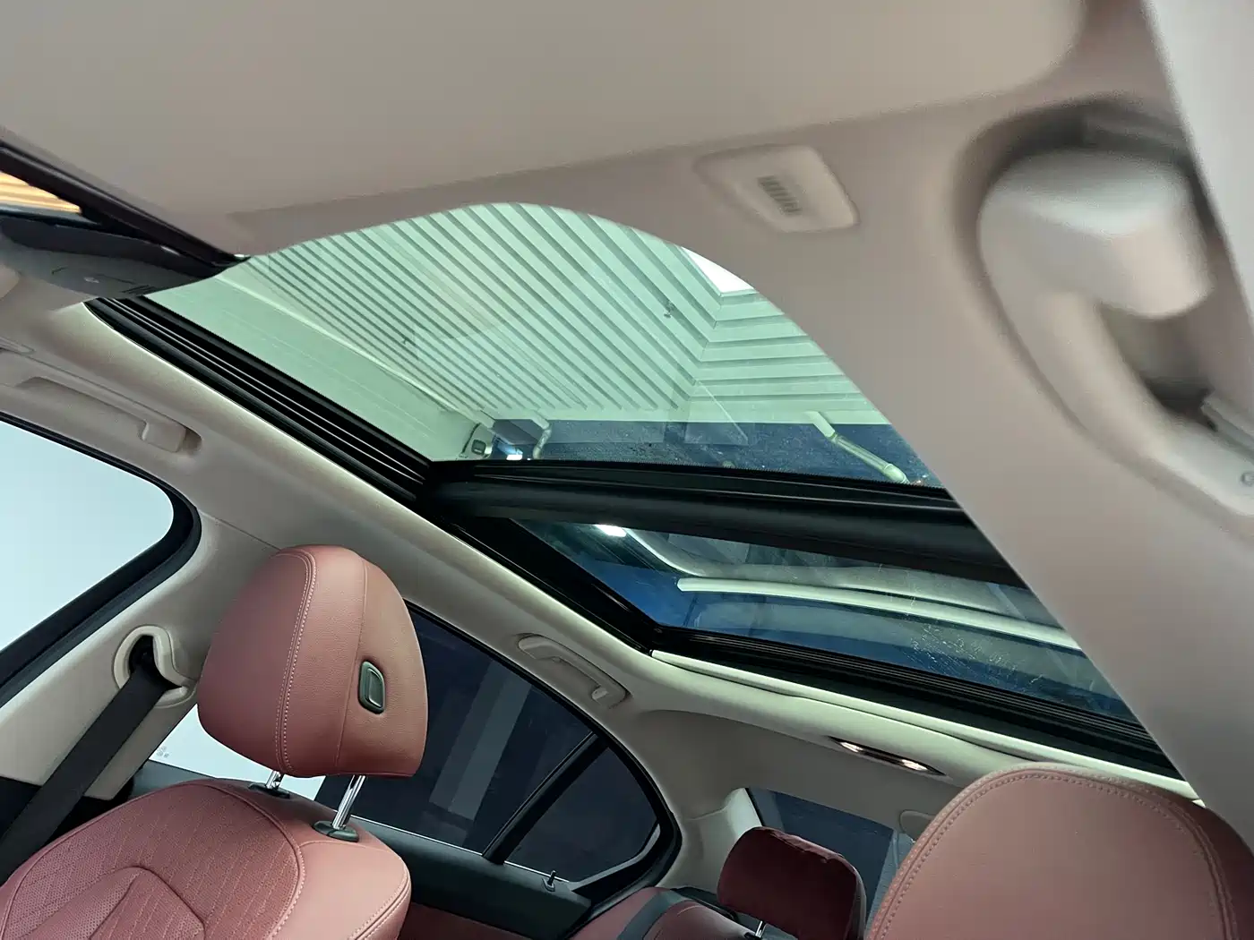 BMW 3 Series 2024 325Li M Sport Package фото 15
