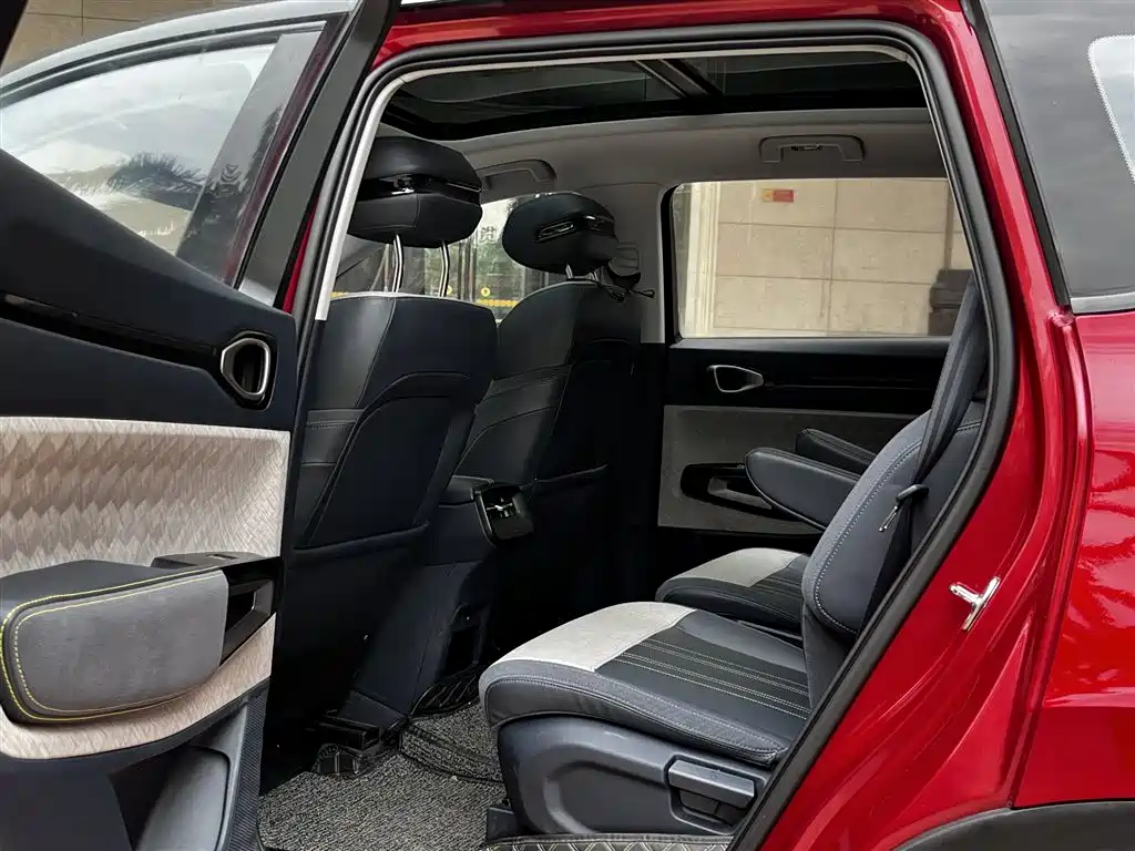 Baojun RM-5 2020 2019 1.5T CVT 24-hour Online Premium 6-seater