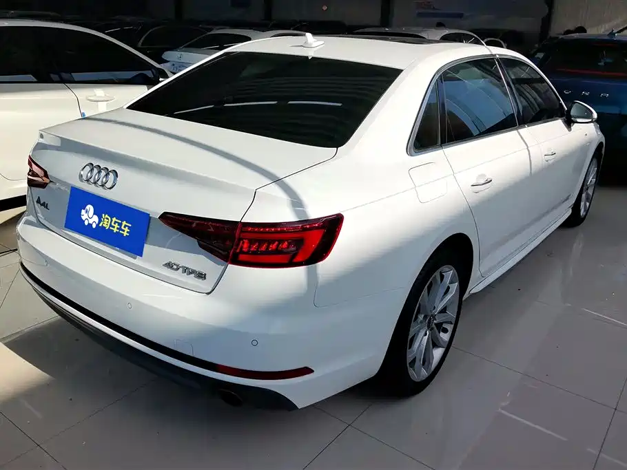 Audi A4L 2018 30th Anniversary 40 TFSI Fashion фото 3