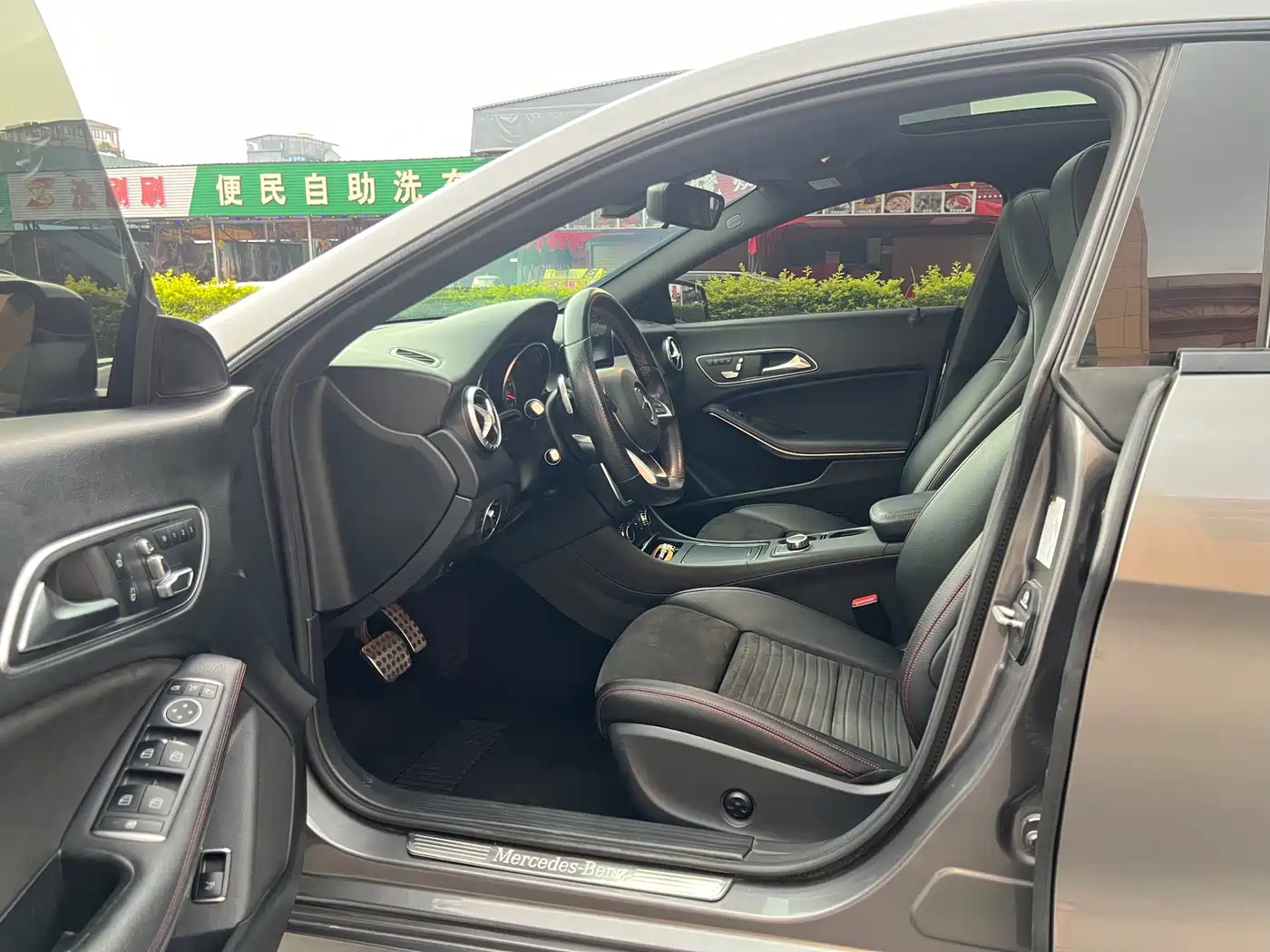 Mercedes-Benz CLA (Import) 2018 CLA 220 4MATIC фото 9