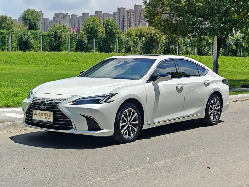 Lexus ES 2025 2025 200 Ultimate Edition