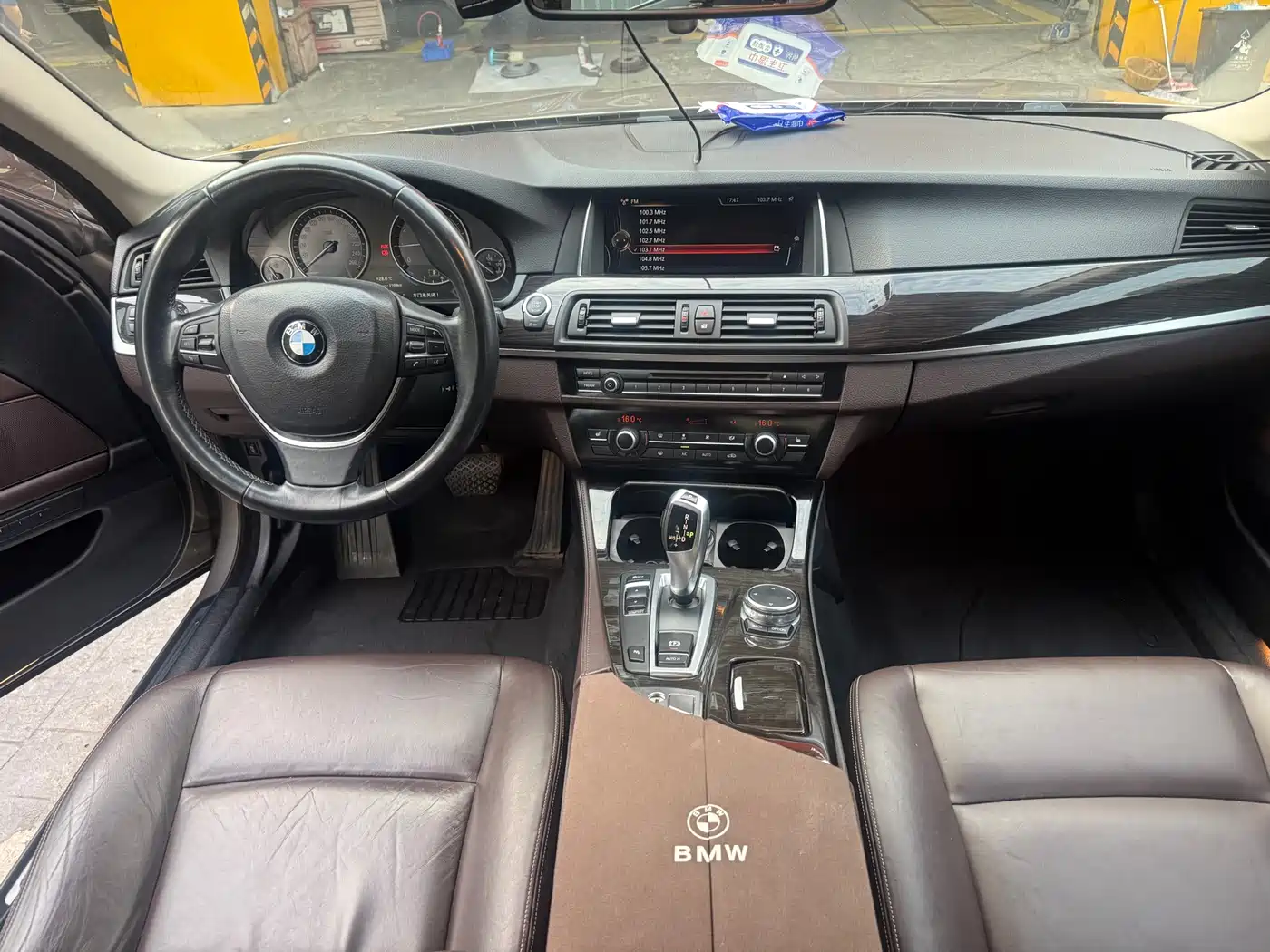BMW 5 Series 2014 525Li Luxury Design Package фото 7