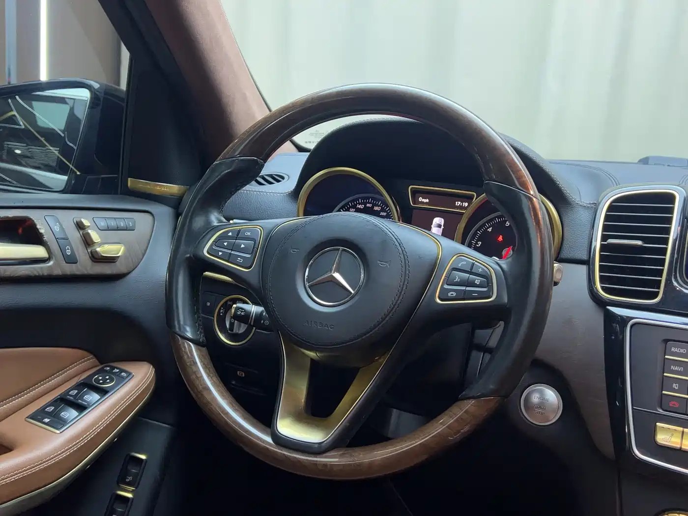 Mercedes-Benz GLS 2017 GLS 500 4MATIC фото 12