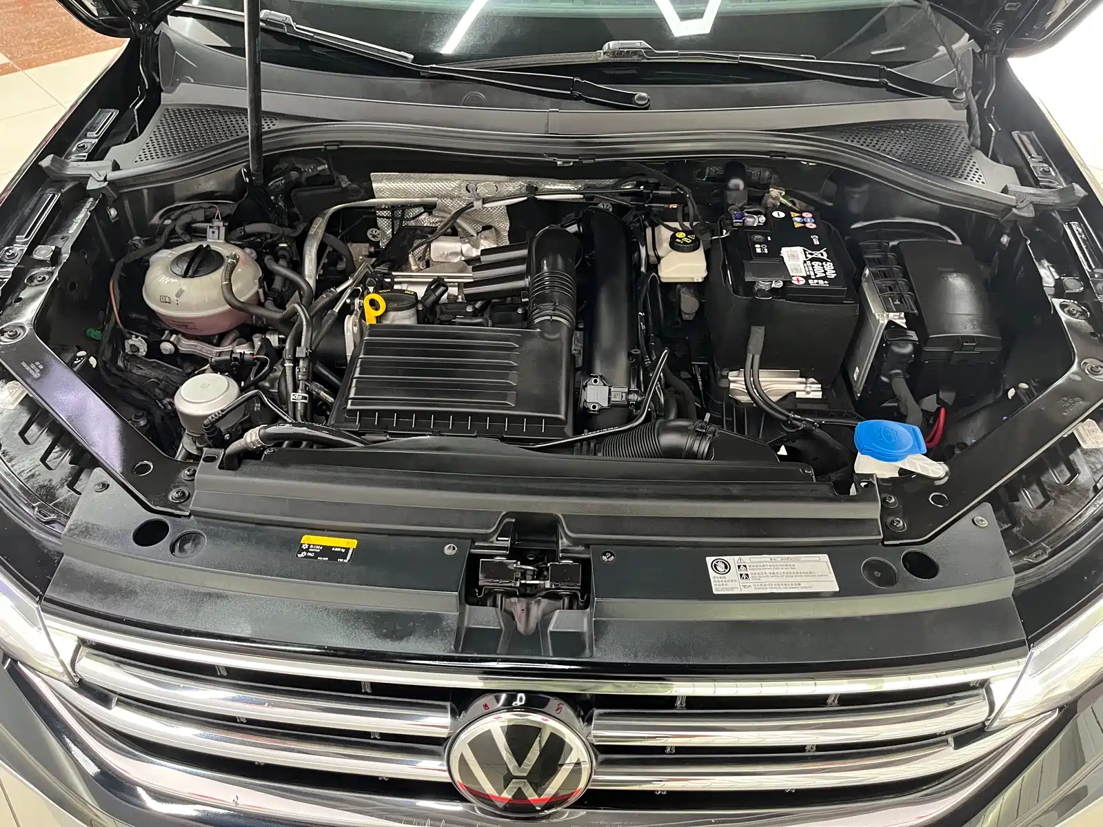 Фото 21 - Volkswagen Tiguan L