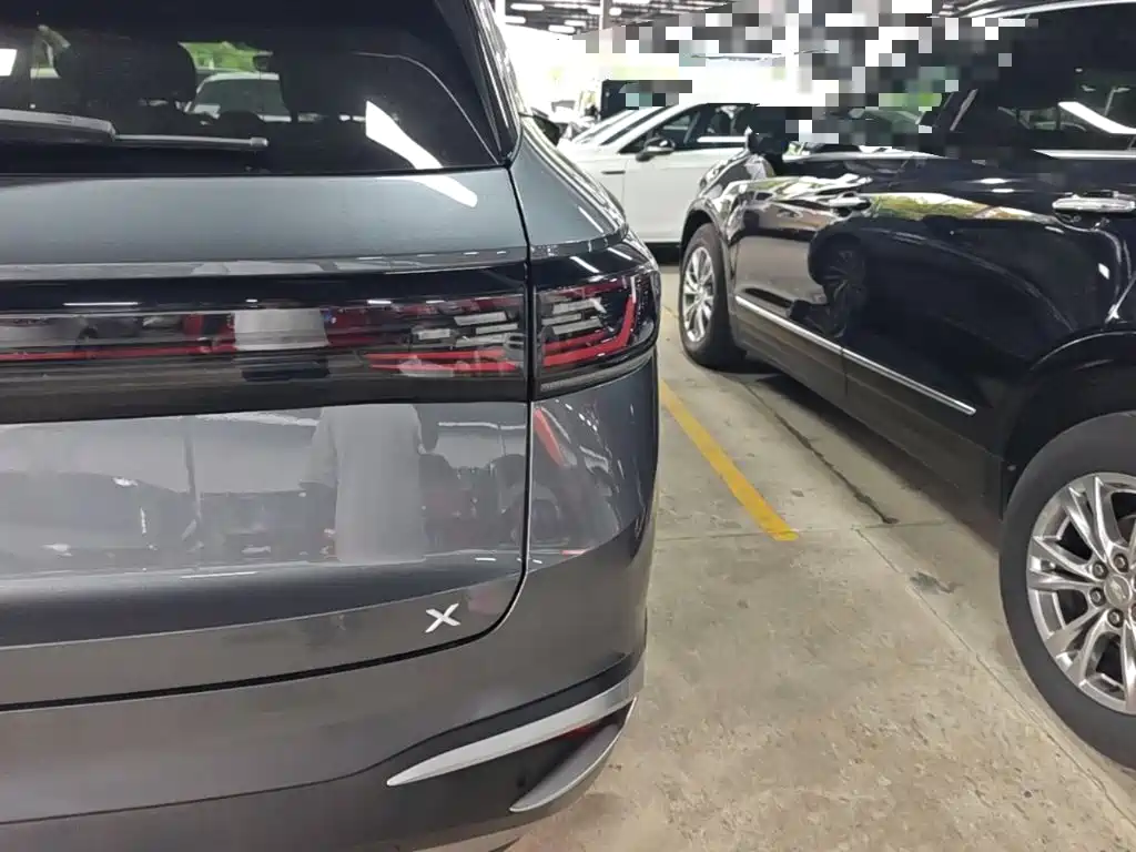 Фото 8 - Volkswagen ID.4 X