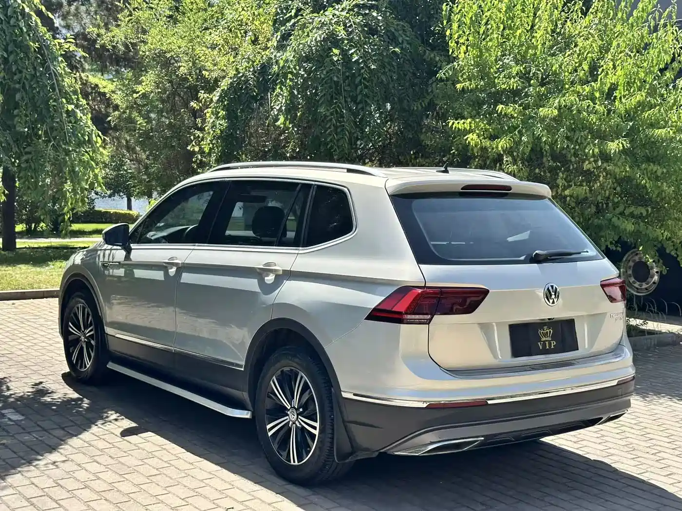 Volkswagen Tiguan L 2017 380TSI Automatic 4WD Luxury Edition фото 13