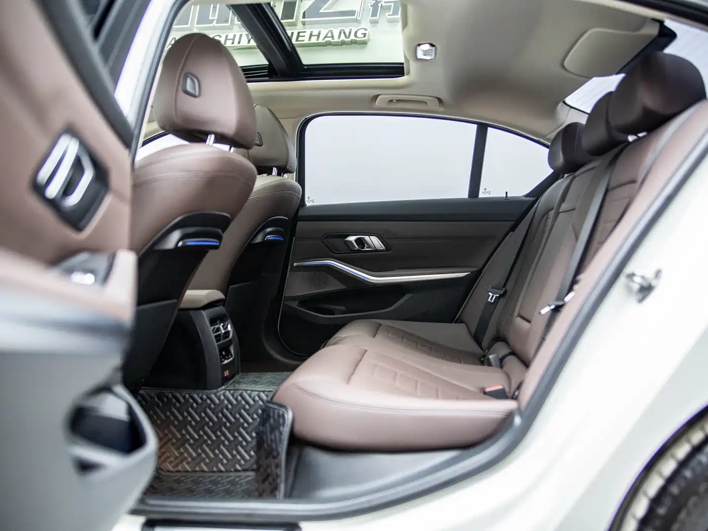 BMW 3 Series 2020 325Li M Sport Package фото 15
