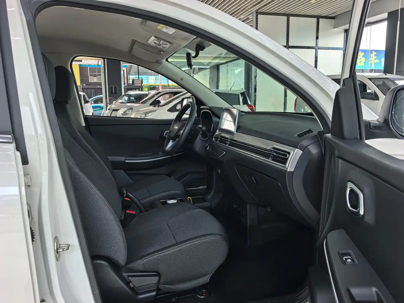 Dayun Yuehu 2022 2022 30.66kWh 2WD Standard Edition