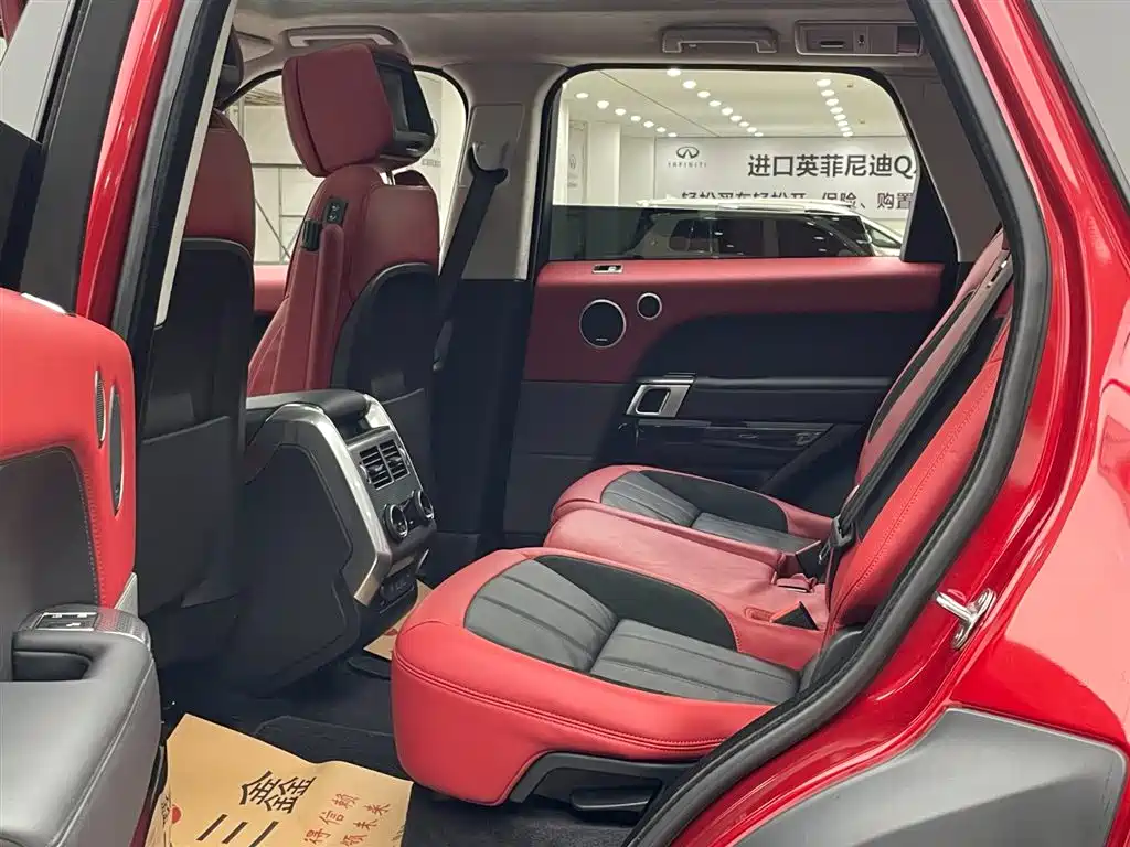 Land Rover Range Rover Sport 2021 3.0 L6 HST фото 13