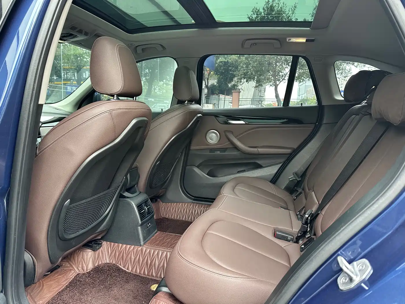 BMW X1 2021 sDrive25Li Leading фото 9