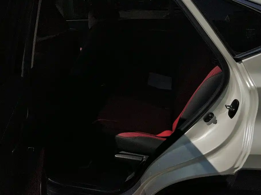 Lexus NX 2020 300h FWD F Sport China VI фото 11