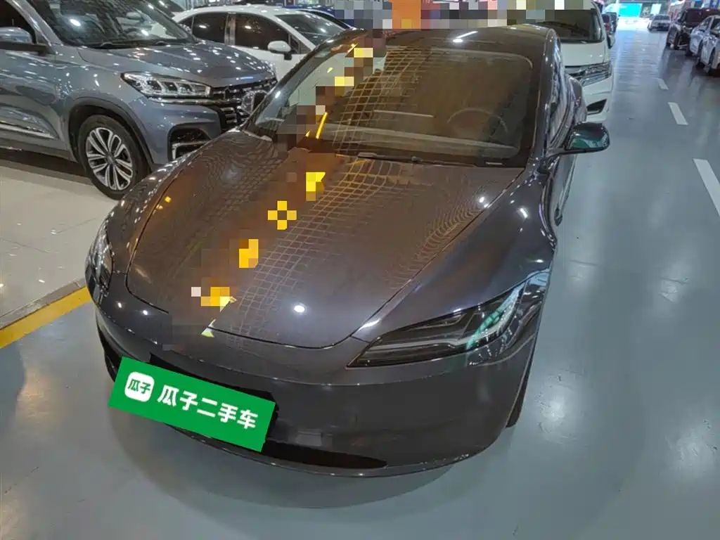 Tesla Model 3 2025 Model Year Facelift Rear-Wheel Drive