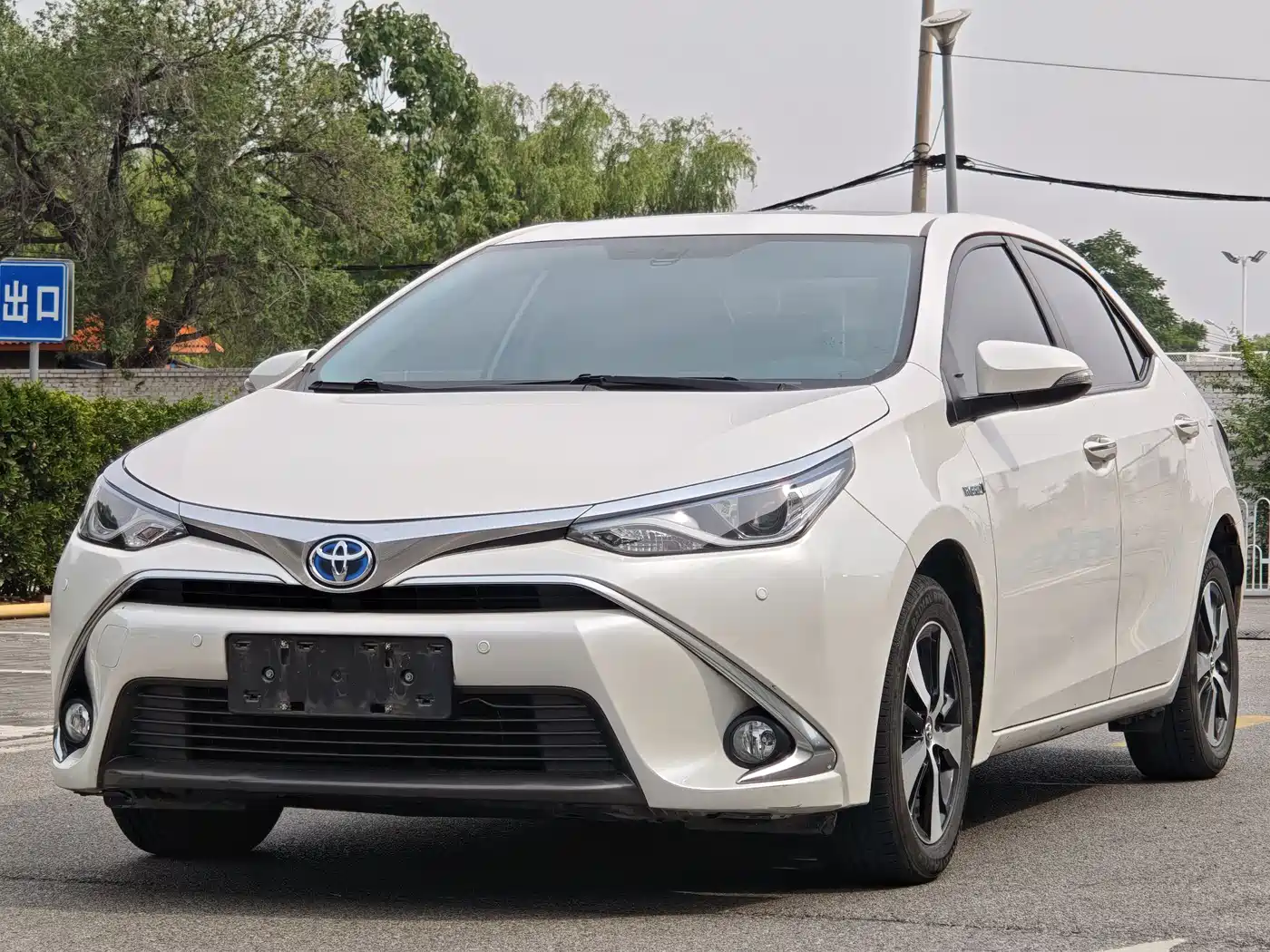 Toyota Levin 2016 Hybrid 1.8H GS-L E-CVT Leading