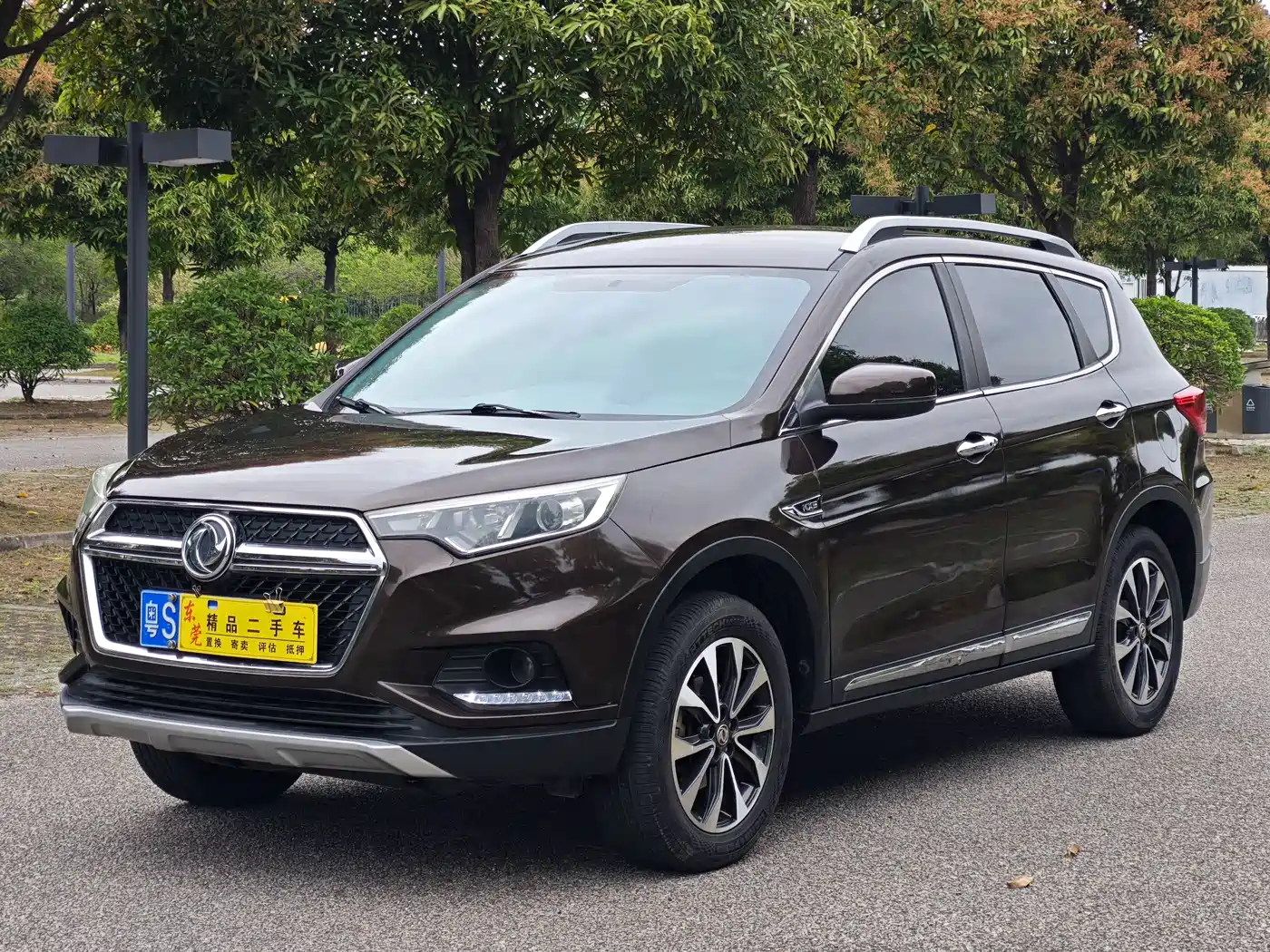 Dongfeng Fengdu MX5 2018 2016 1.4T Manual Luxury Edition