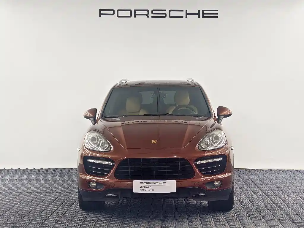 Фото 2 - Porsche Cayenne