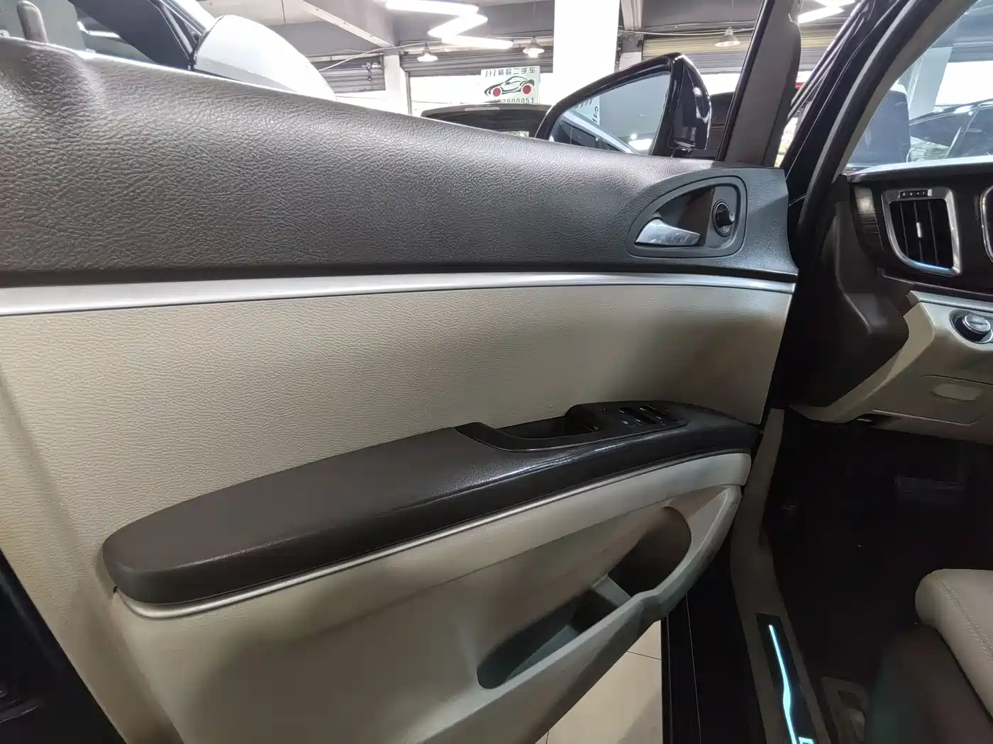 Buick GL8 2011 3.0L XT Luxury Business Flagship фото 13