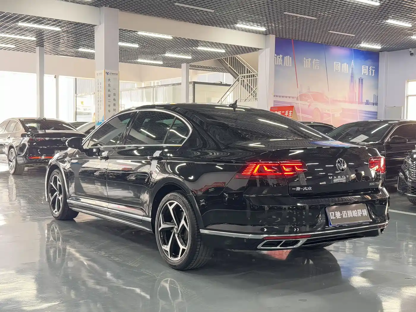 Volkswagen Magotan 2023 Model 2 Million Commemorative Edition 330TSI DSG Luxury фото 6
