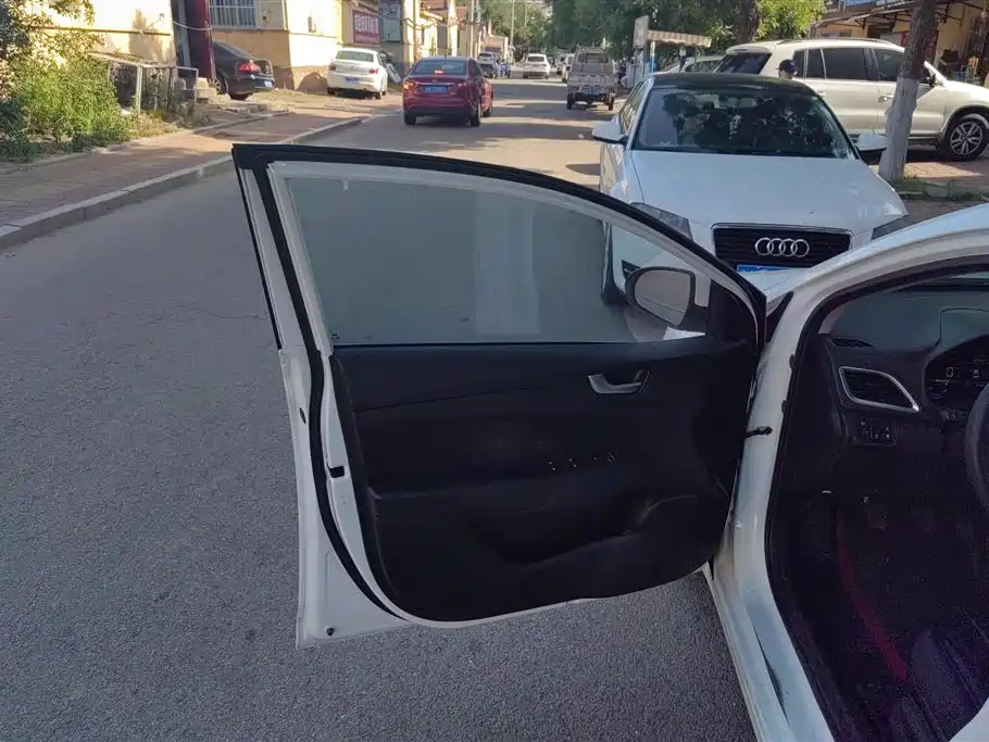 Hyundai Verna 2020 1.4L Manual GLS Cool Edition фото 7