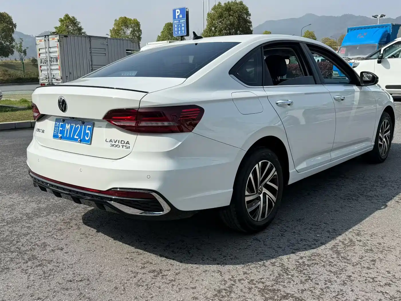 Volkswagen Lavida 2024 Model 1.5L Automatic Starlight 5 Million Edition фото 9