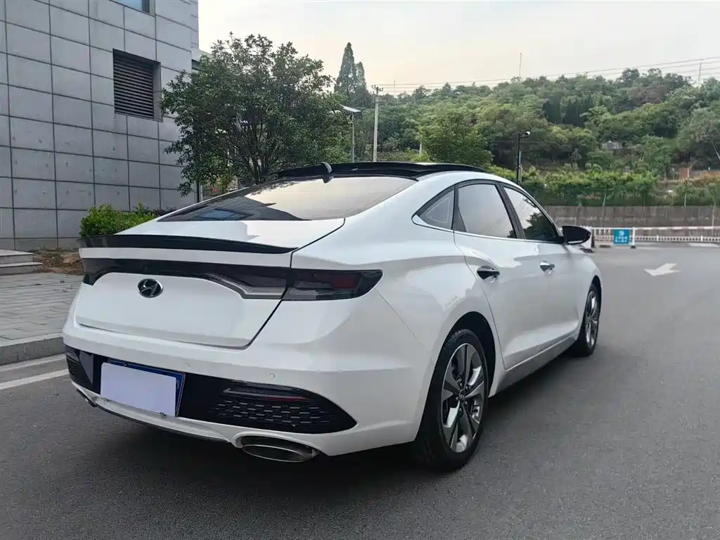 Hyundai Fista 2019 280TGDi Sport Edition China VI фото 9