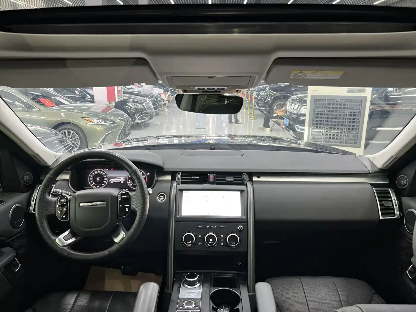 Land Rover Discovery 2020 3.0 SC V6 30th Anniversary Special Edition фото 5