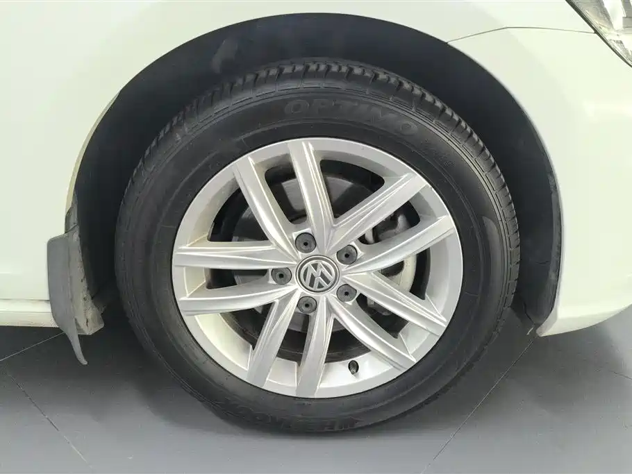 Volkswagen Golf 2019 200TSI DSG Comfort Progressive China VI фото 6