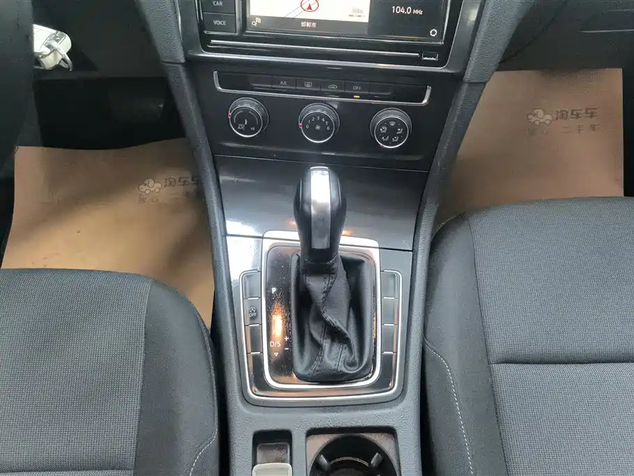 Volkswagen Golf 2019 200TSI DSG Comfort Progressive China VI фото 16