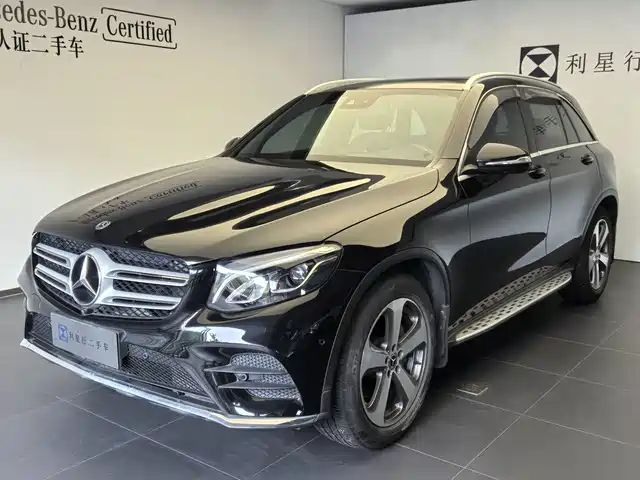 Mercedes-Benz GLC 2017 GLC 260 4MATIC Luxury — фото 1
