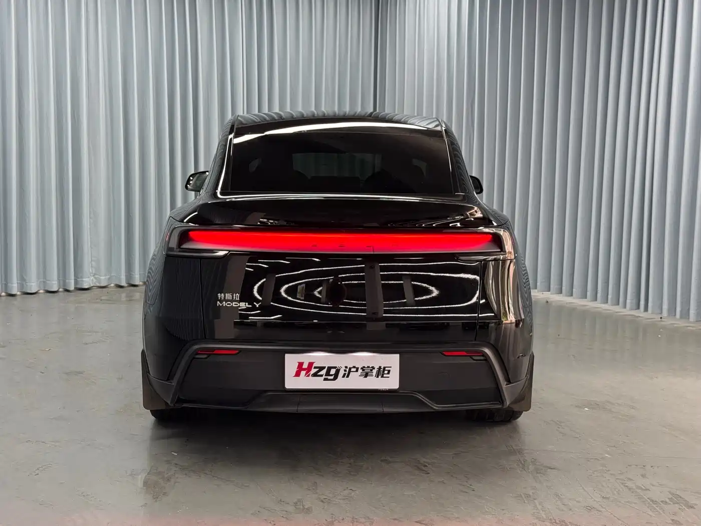 Tesla Model Y 2026 2025 Rear-Wheel Drive