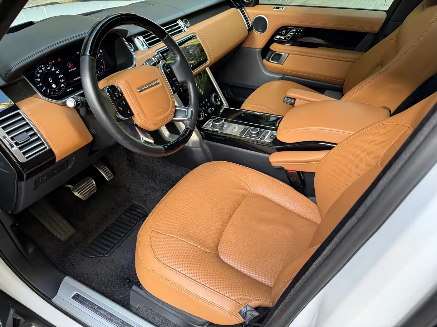 Land Rover Range Rover 2022 3.0 L6 400PS Prestige Genesis Extended Edition фото 8