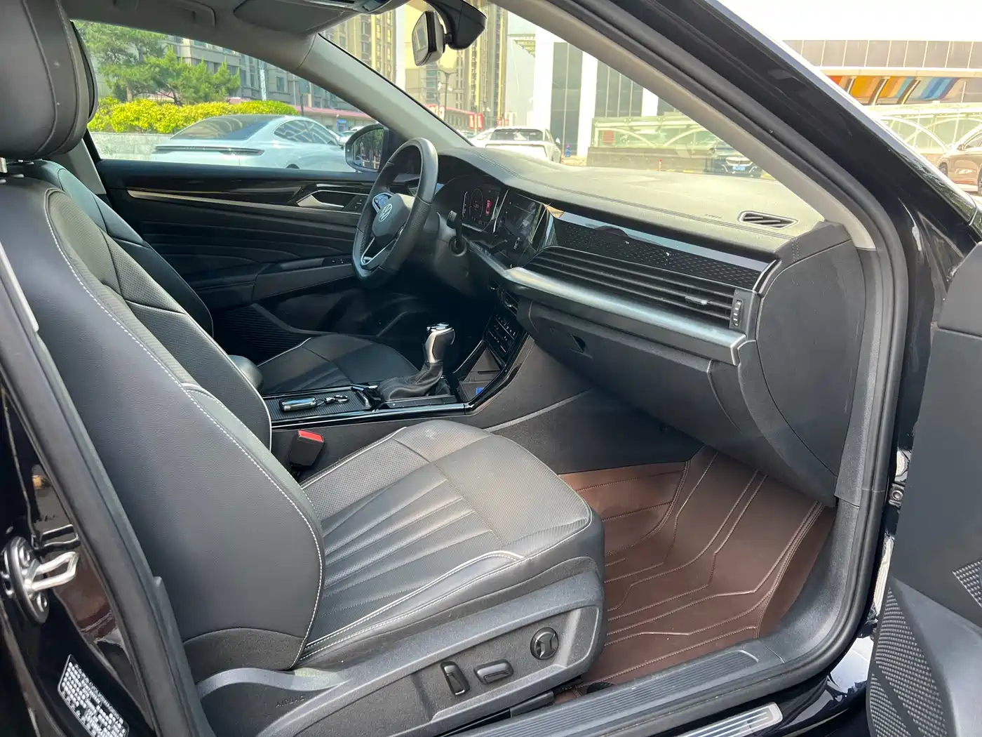 Volkswagen Passat 2024 330TSI Elite Edition фото 16