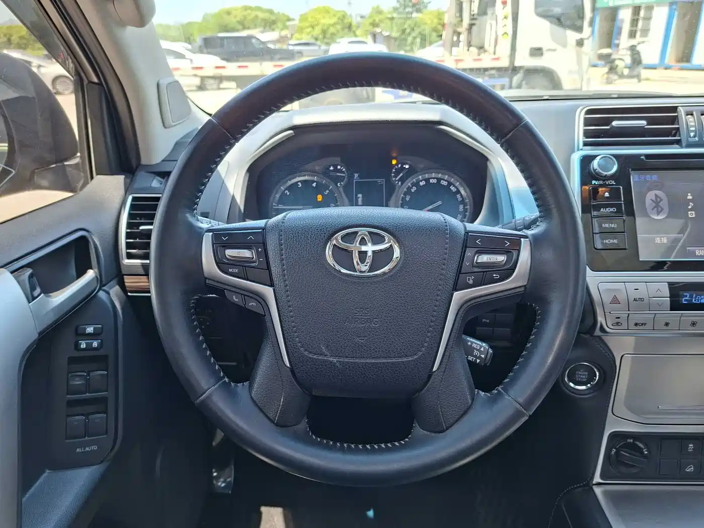Toyota Prado 2018 3.5L Auto TX-L фото 9